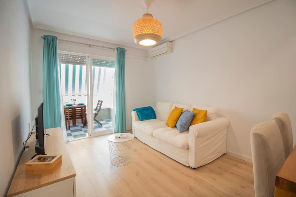 Feines Appartement Mit Hafenblick Santa Pola Eksteriør bilde