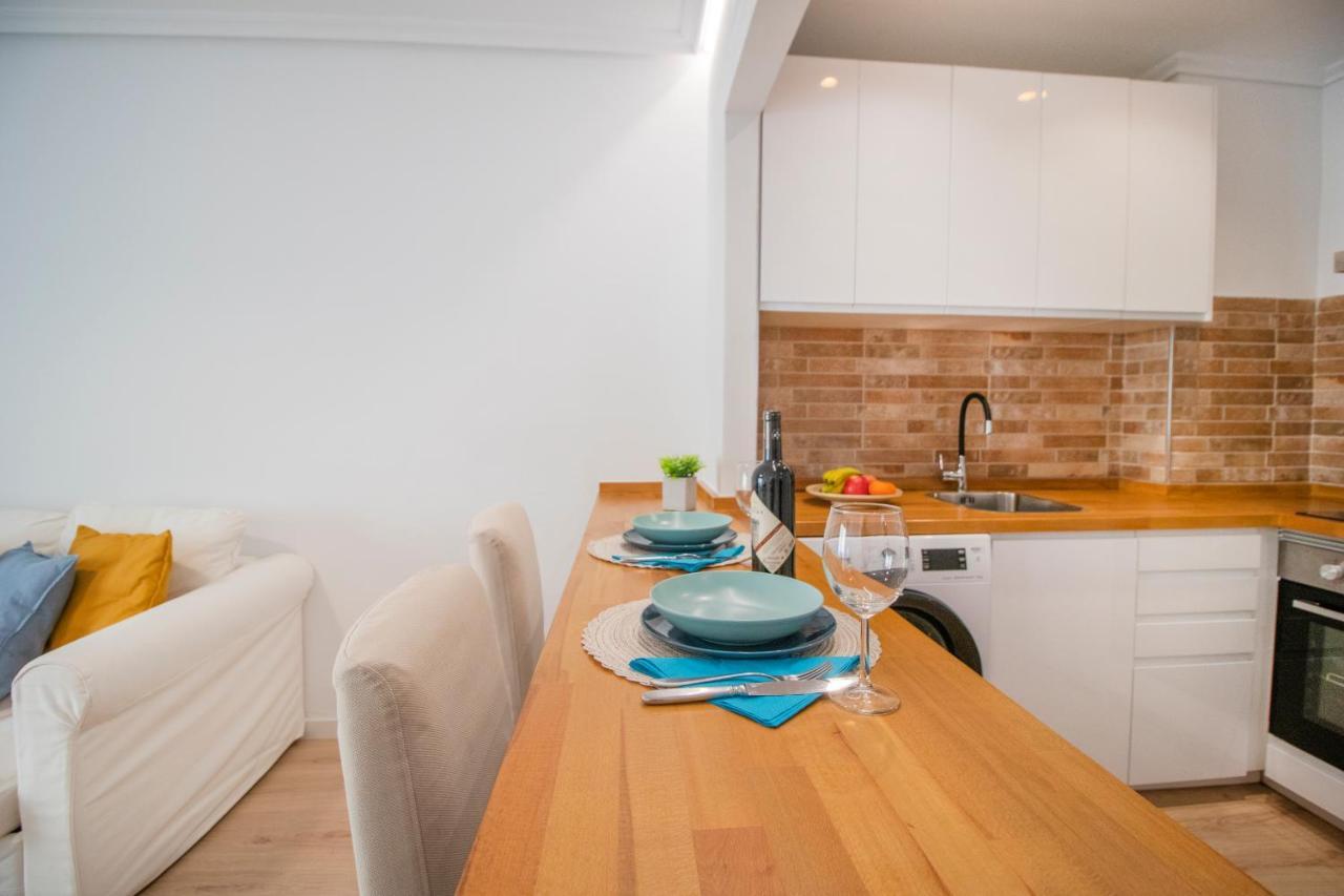Feines Appartement Mit Hafenblick Santa Pola Eksteriør bilde