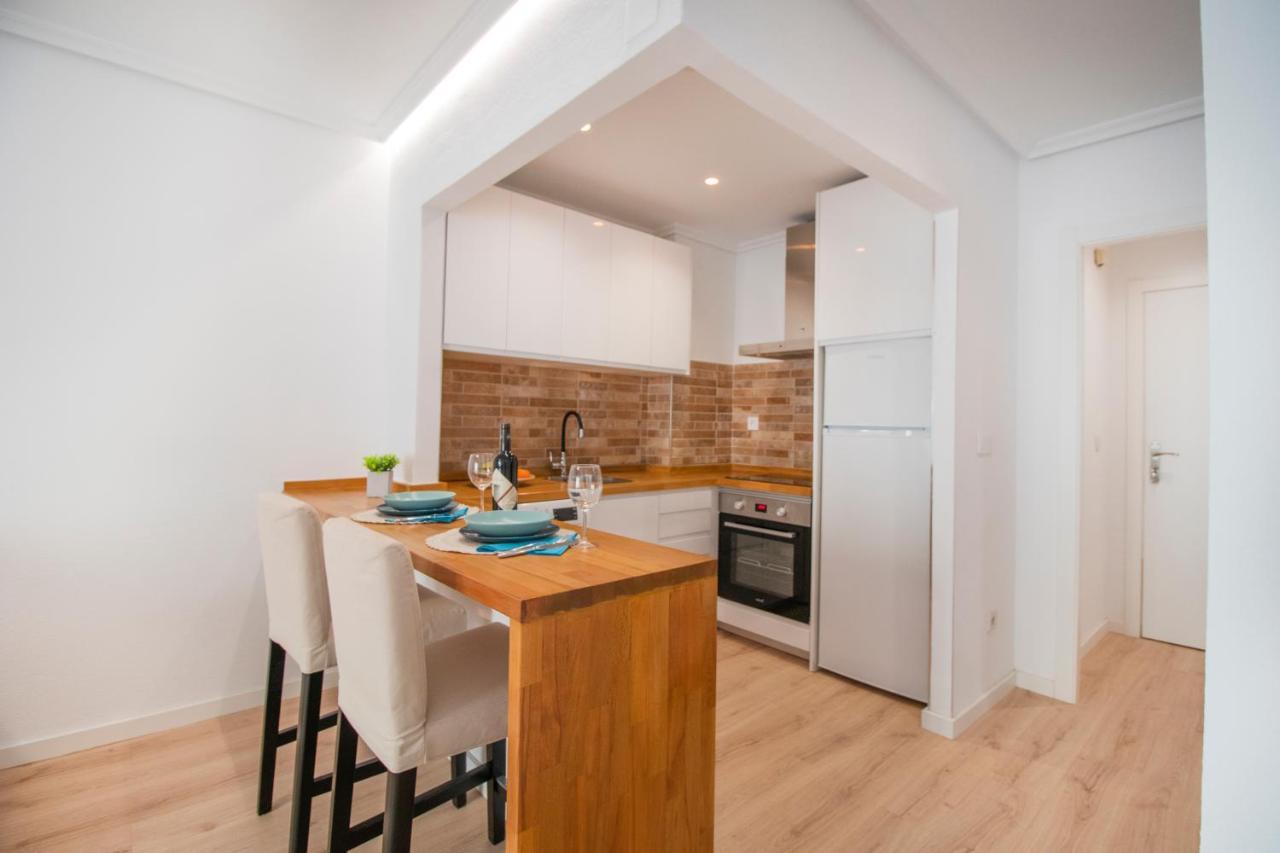Feines Appartement Mit Hafenblick Santa Pola Eksteriør bilde