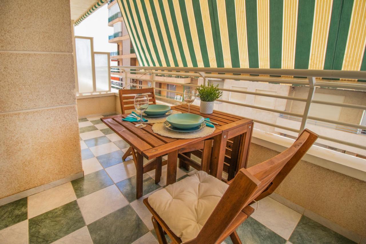 Feines Appartement Mit Hafenblick Santa Pola Eksteriør bilde